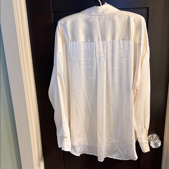 Mulberry silk Cream Button-Up Shirt - Picture 6 of 6